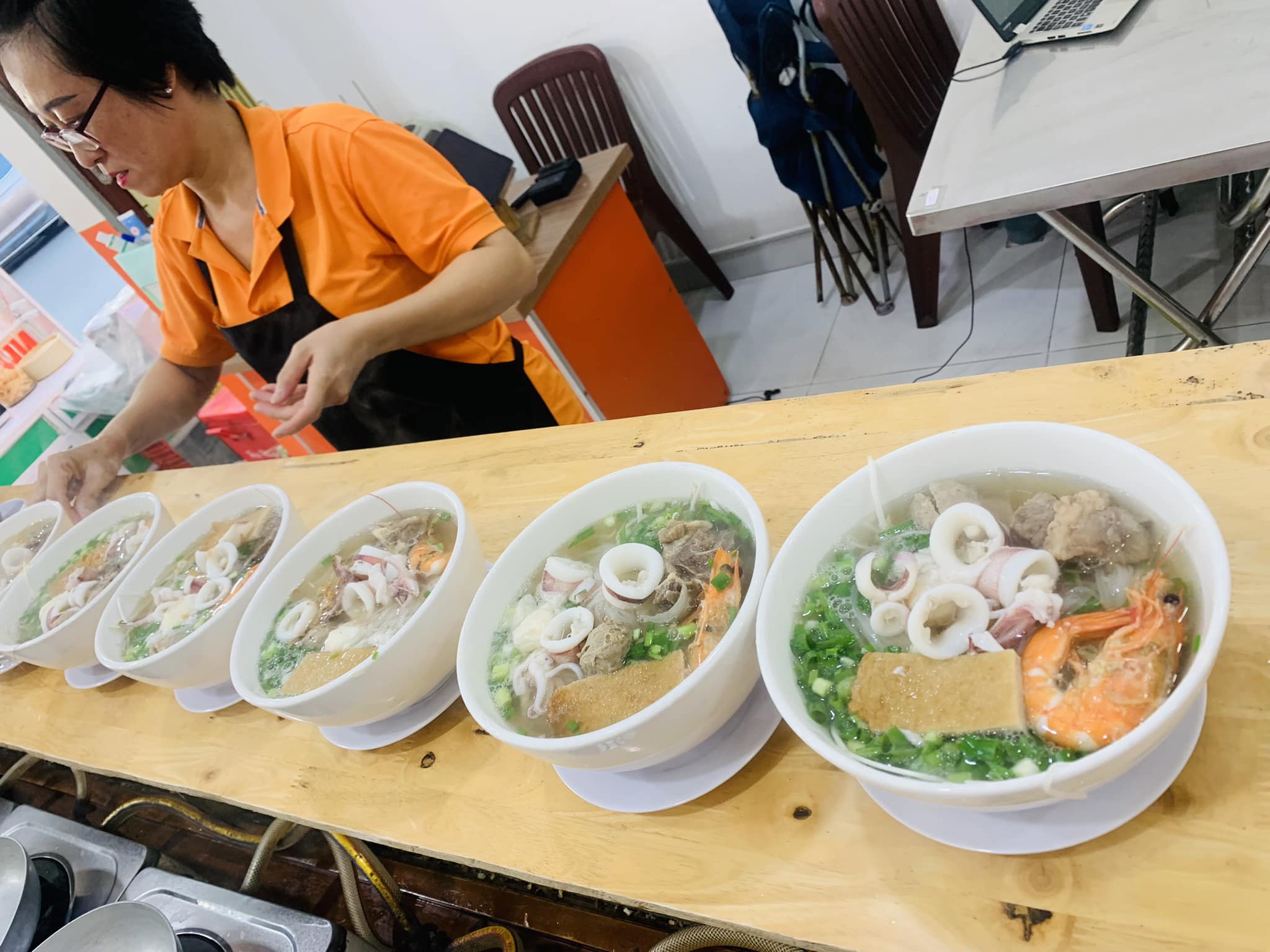 Hủ tiếu mực Tư Hường quán ăn ngon Phú Quốc