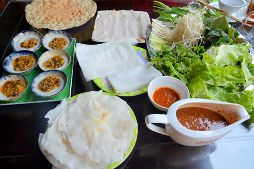 Bánh tráng cuốn thịt heo món ăn Đà Nẵng