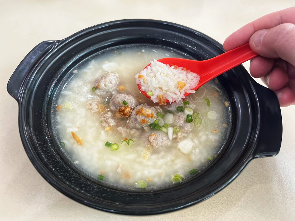 Món cháo Khao Tom - món ăn sáng châu Á Thái Lan