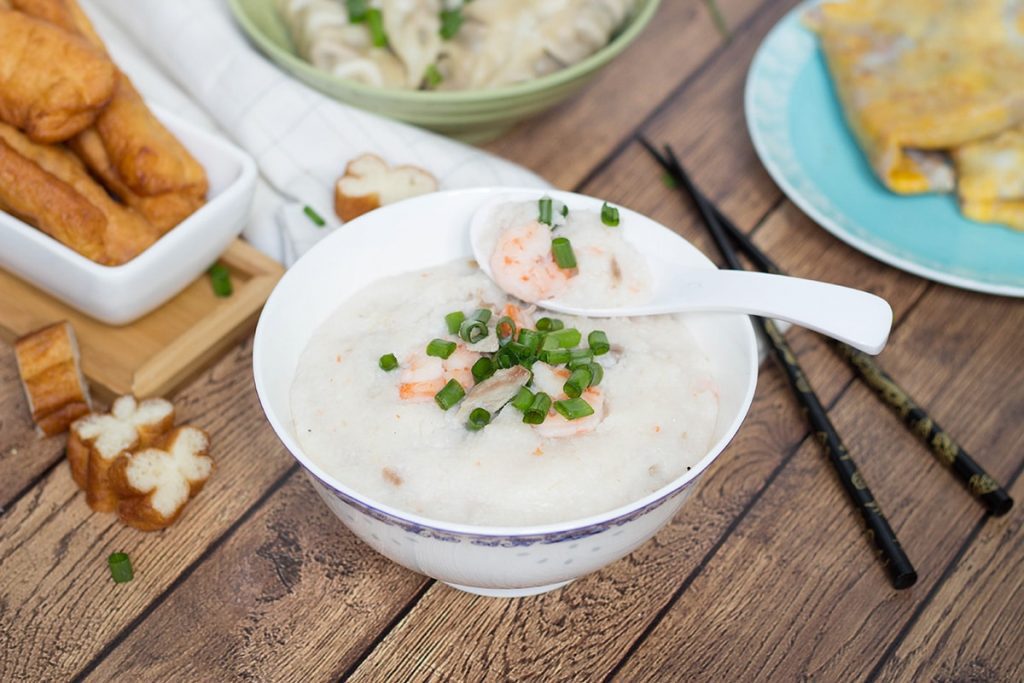 Món cháo trắng và Dimsum - món ăn sáng châu Á Trung Quốc
