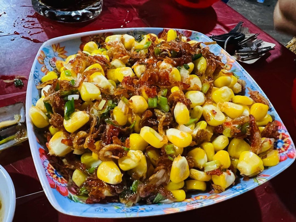 Bắp xào bơ món ăn vặt Sài Gòn