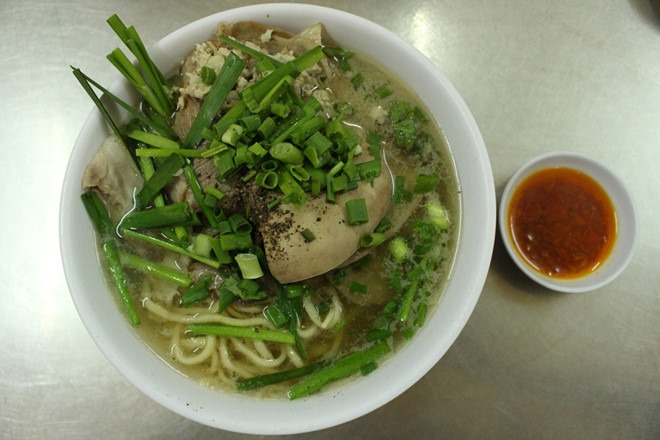 Giờ mở cửa quán hủ tiếu mì cật Trương Định