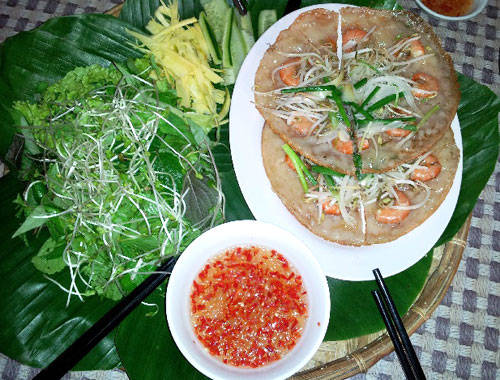 Món ngon Bình Định bánh xèo tôm nhảy
