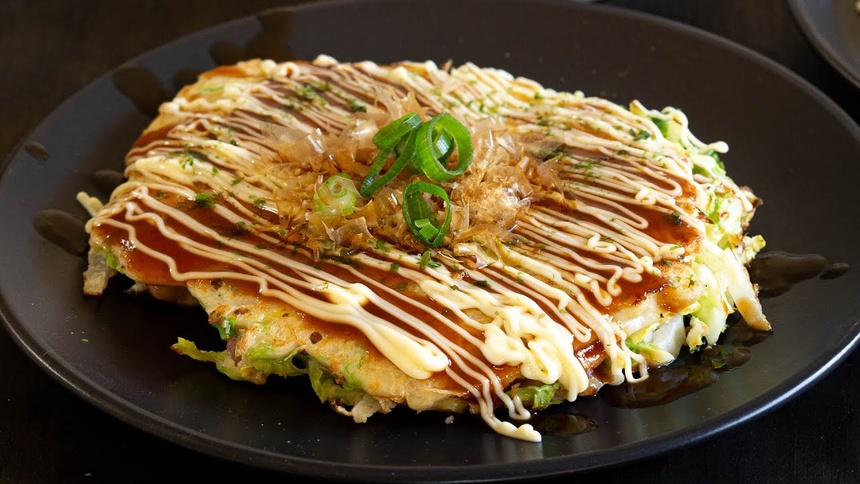 Okonomiyaki bánh chiên Nhật Bản món ngon châu Á
