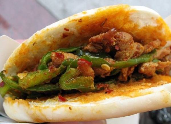 Bánh kẹp Roujiamo hấp dẫn của ẩm thực Tây An