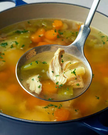 Canh gà - món ngon phòng sởi giàu cysteine tăng đề kháng cho bé