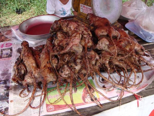 Thịt chuột nướng món ăn lạ thế giới tại Việt Nam