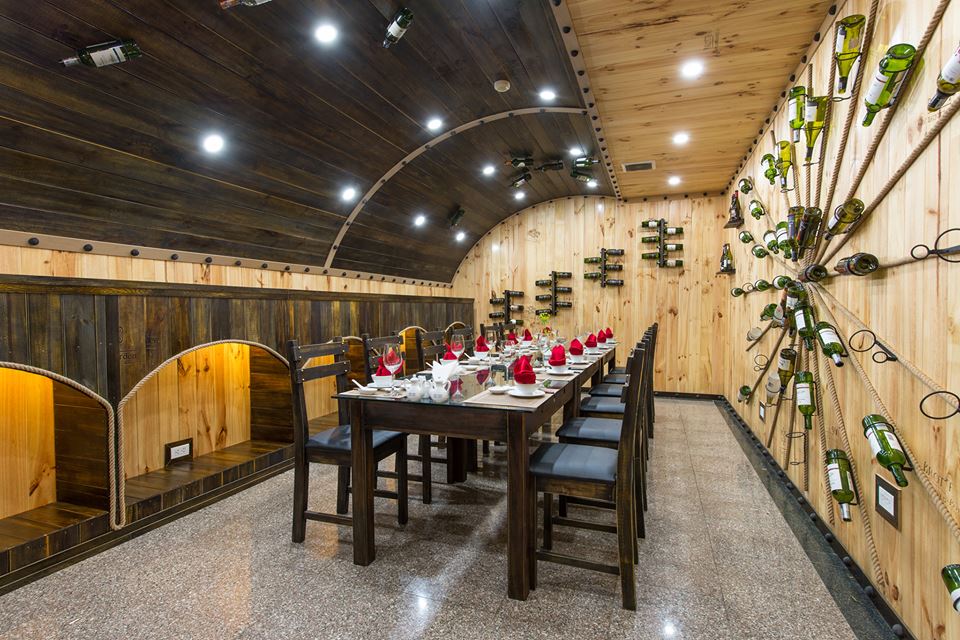Nhà hàng Hầm rượu vang tại Tea Resort Đà Lạt