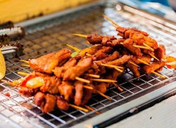 Thịt xiên nướng Satay phổ biến tại Đông Nam Á