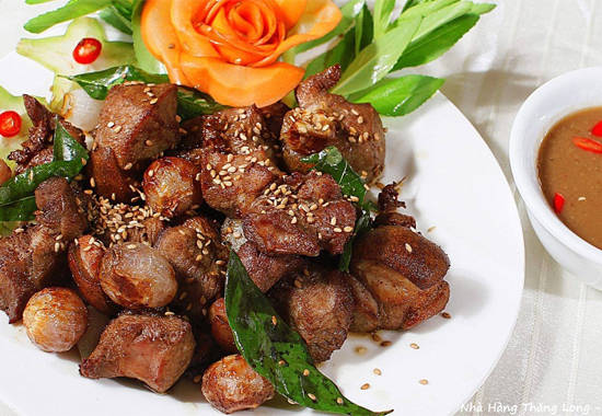 Dê được chế biến thành nhiều món, rất đặc biệt. Ảnh: NH Thăng Long