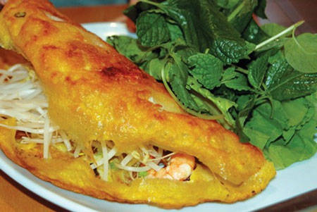 Bánh xèo tại nhà hàng Việt Royal - Ẩm thực Việt Falls Church