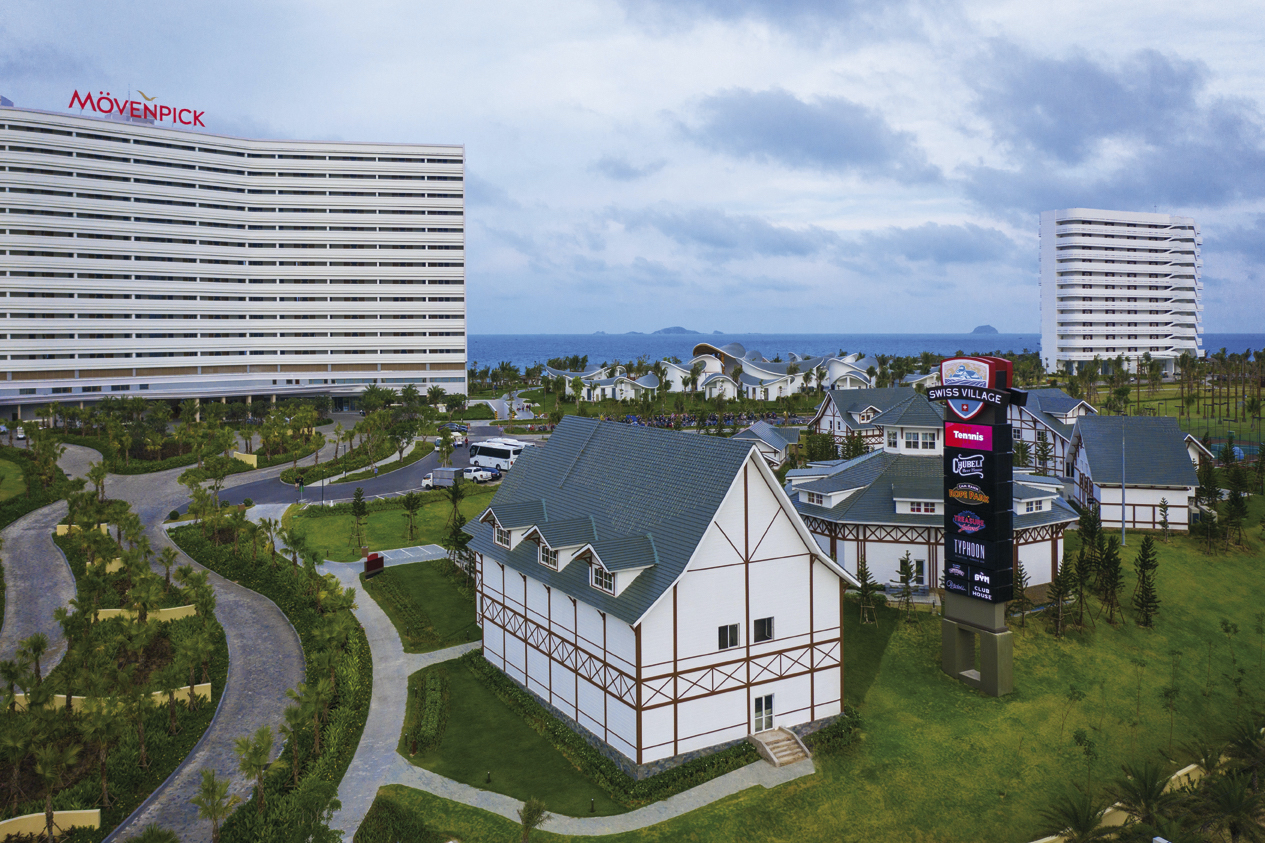 Khu vui chơi giải trí Làng Thụy Sỹ tại Movenpick Cam Ranh