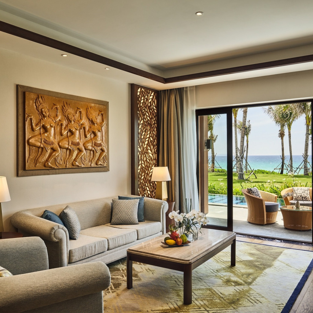 View biển Movenpick resort Cam Ranh