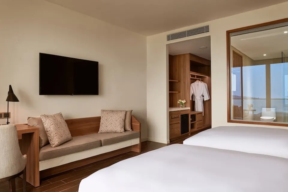 Movenpick Waverly Phú Quốc biệt thự hồ bơi