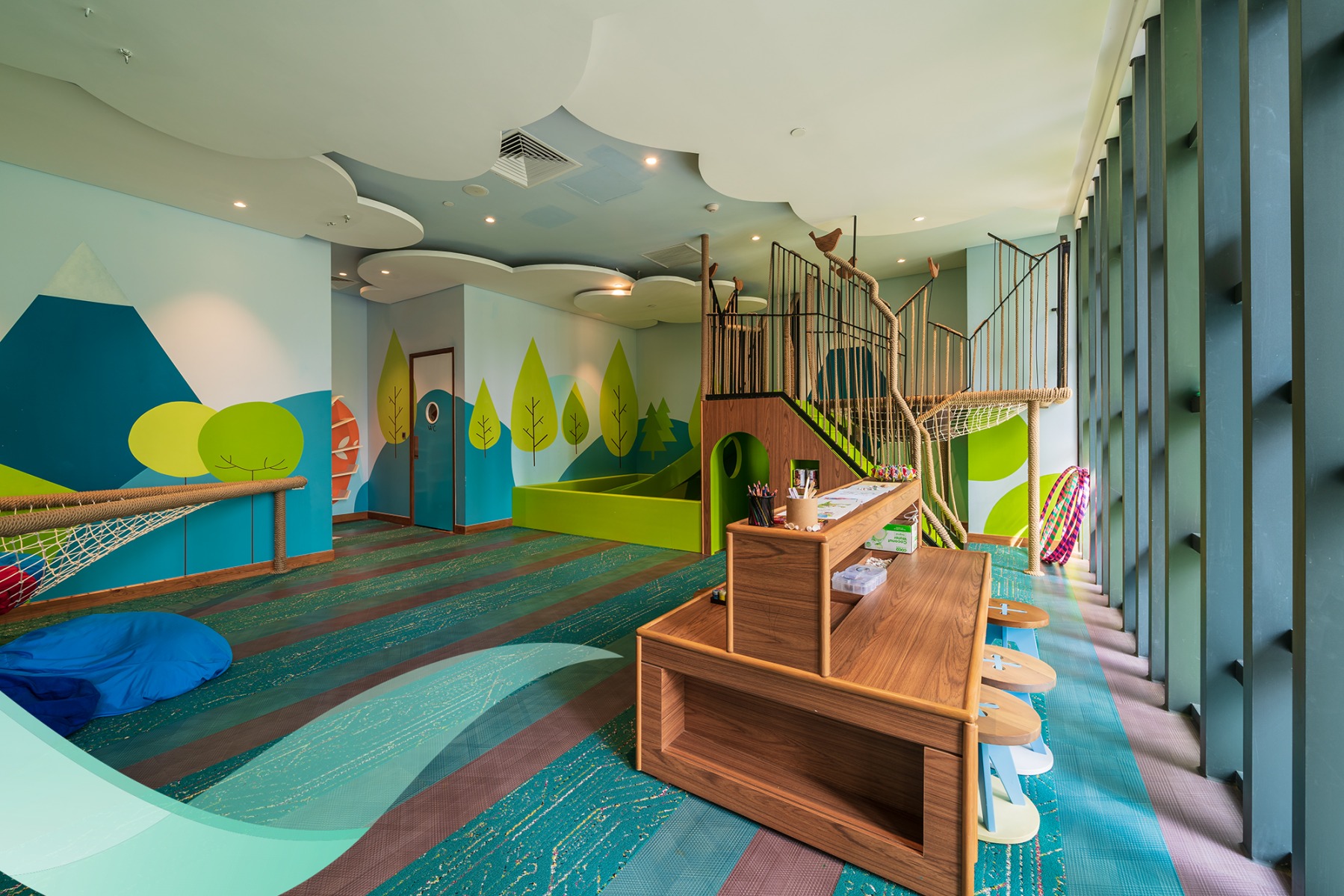 Little Birds Club Movenpick Waverly Phú Quốc
