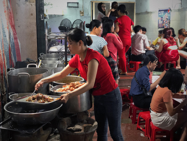 Đĩa ốc giá rẻ tại quán ốc Quy Nhơn Đĩa ốc giá rẻ tại quán ốc Quy Nhơn