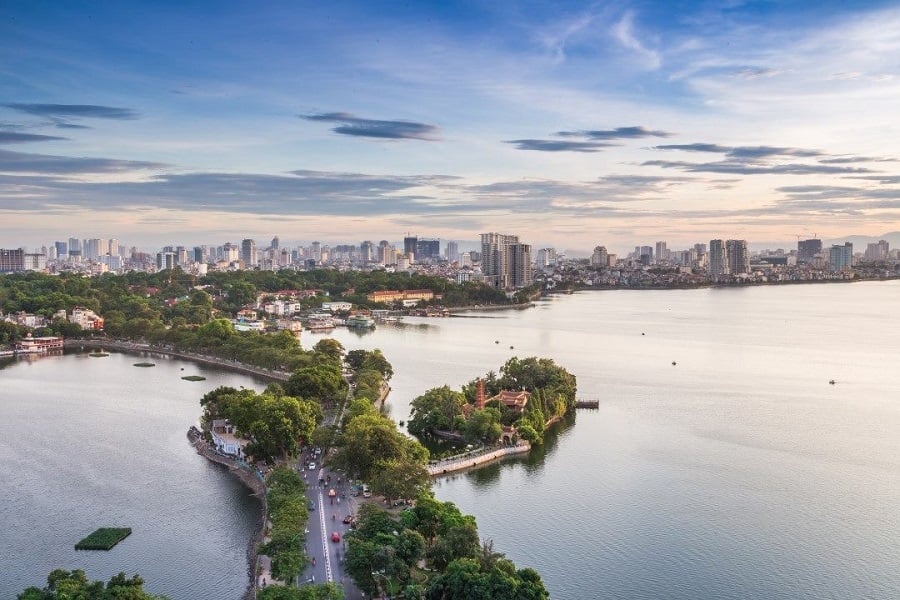 Hồ Tây vào mùa Thu rất mát mẻ