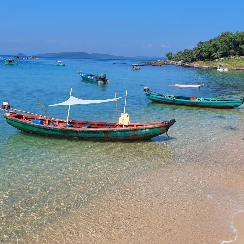 Nước biển trong văn vắt. Ảnh: @vivien_van_pham