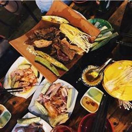 Nướng ngói Gò Vấp với nhiều loại hải sản và thịt