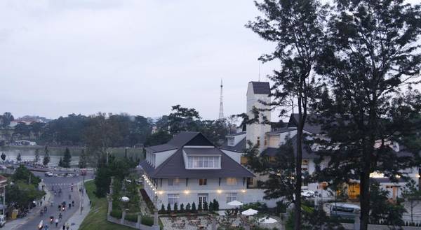 Mường Thanh Đà Lạt view hồ Xuân Hương