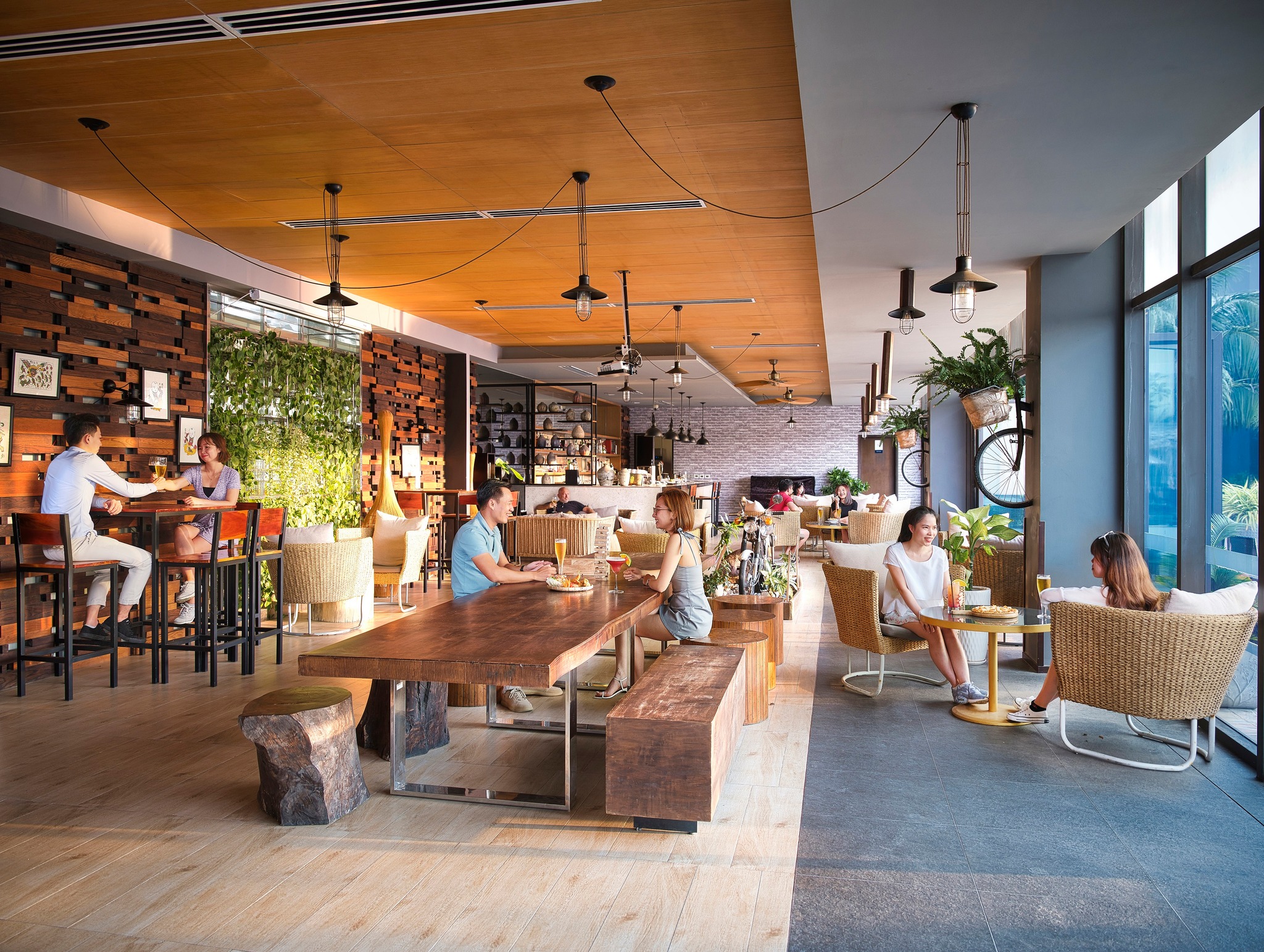 Lounge Bar tại Novotel Phú Quốc