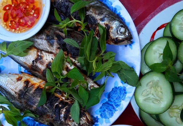 Món cá sòng nướng thơm ngon đặc sản tại Nam đảo Phú Quốc