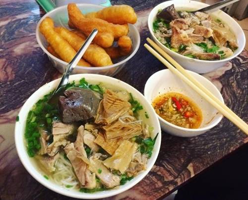 Bún ngan Nhàn - Quán vỉa hè Hà Nội trong ngõ Trung Yên