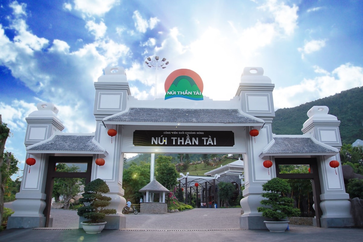Núi- Thần -Tài -Ebisu- Đà -Nẵng-ivivu