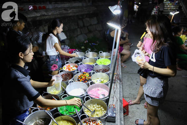 Món chè Huế từ lâu đã được xem như đặc sản của vùng đất này.