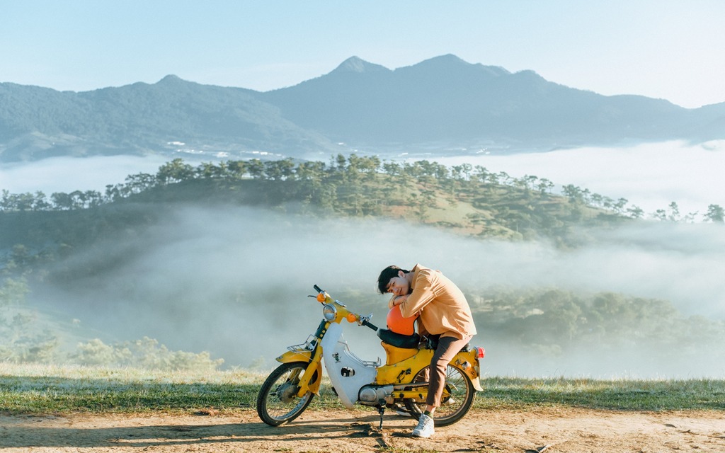 Không gian Đà Lạt mùa thu dịu dàng trong sương