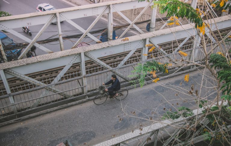 Ngắm hoàng hôn cầu Long Biên Hà Nội
