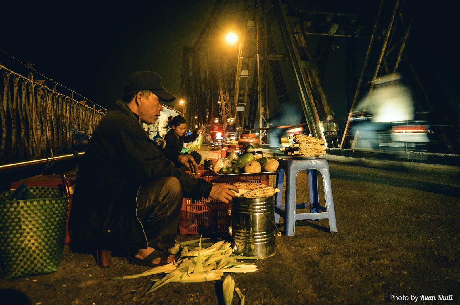 Hoàng hôn cầu Long Biên lãng mạn