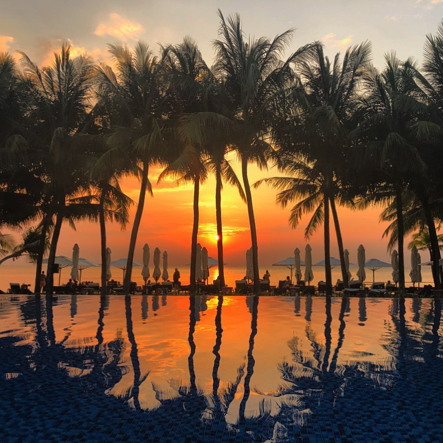 Hồ bơi Salinda Resort ngắm hoàng hôn Phú Quốc