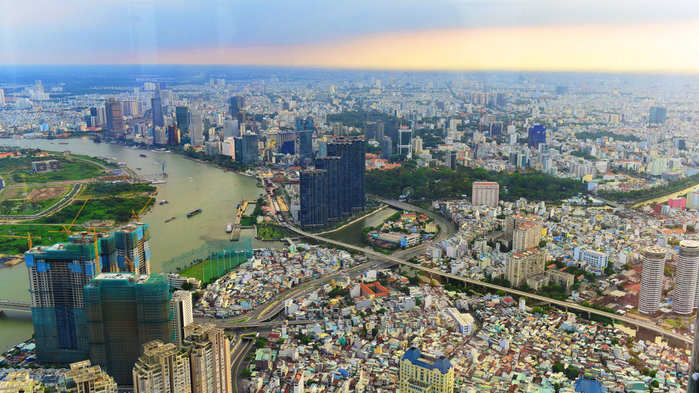 Góc nhìn về phía nam thành phố từ Landmark 81
