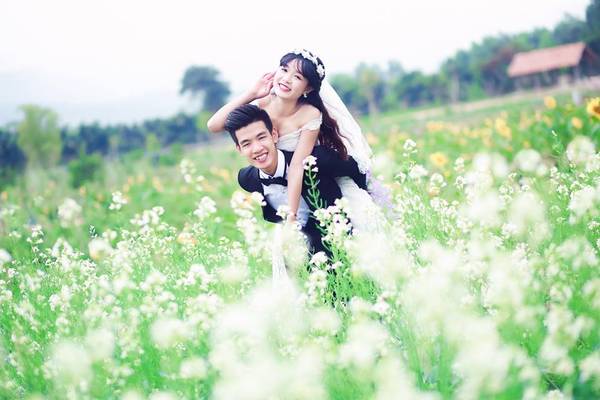 Thiên đường hoa Quảng La là địa điểm chụp ảnh cưới lý tưởng với giá vé 30.000 đồng