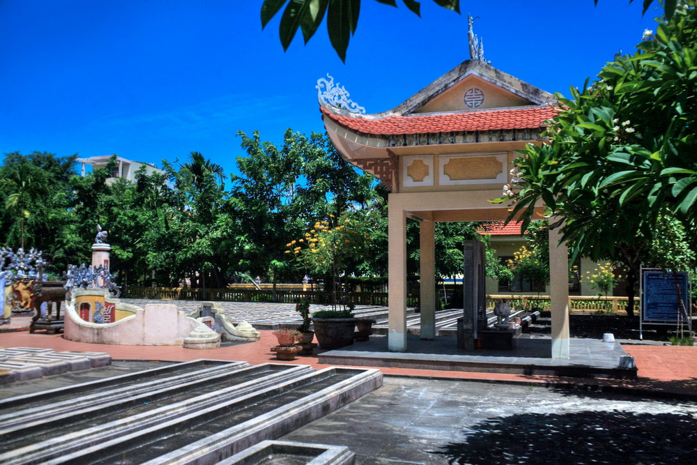 Nghĩa trủng Hòa Vang Đà Nẵng - Mộ nghĩa sĩ được quy tập