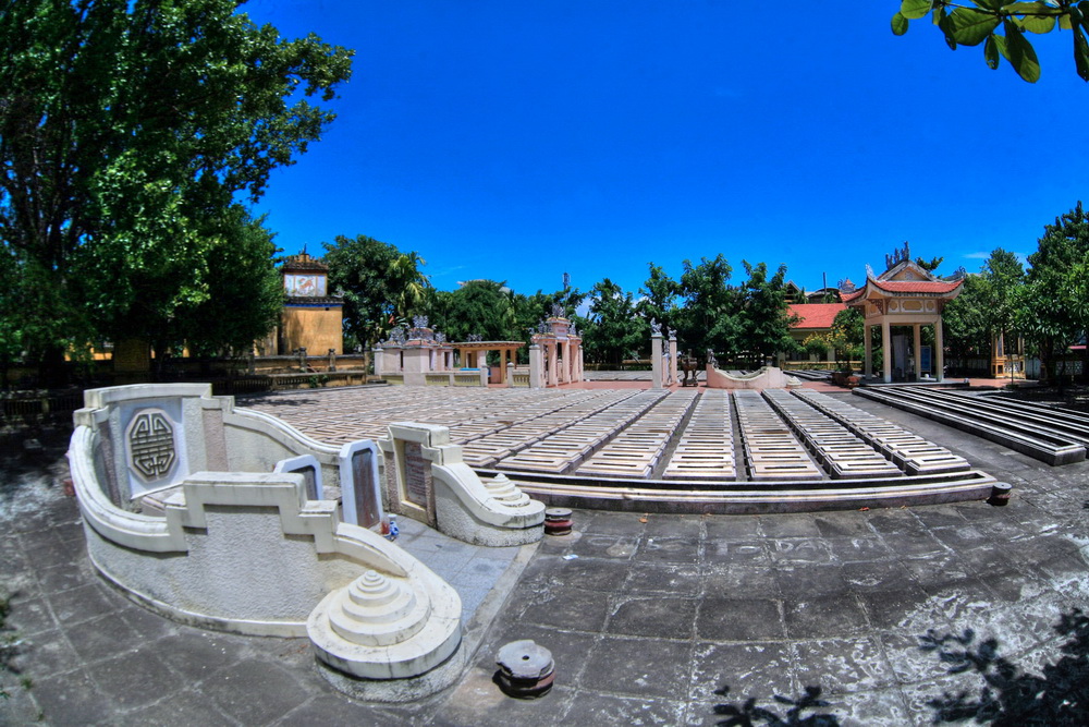 Nghĩa trủng Hòa Vang Đà Nẵng - Mộ phần nghĩa sĩ