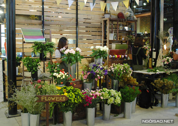 Mua sắm quần áo và phụ kiện xinh xắn tại The Yard