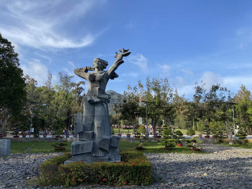 Tượng Hy Vọng tại Nghĩa trang Hàng Dương Côn Đảo