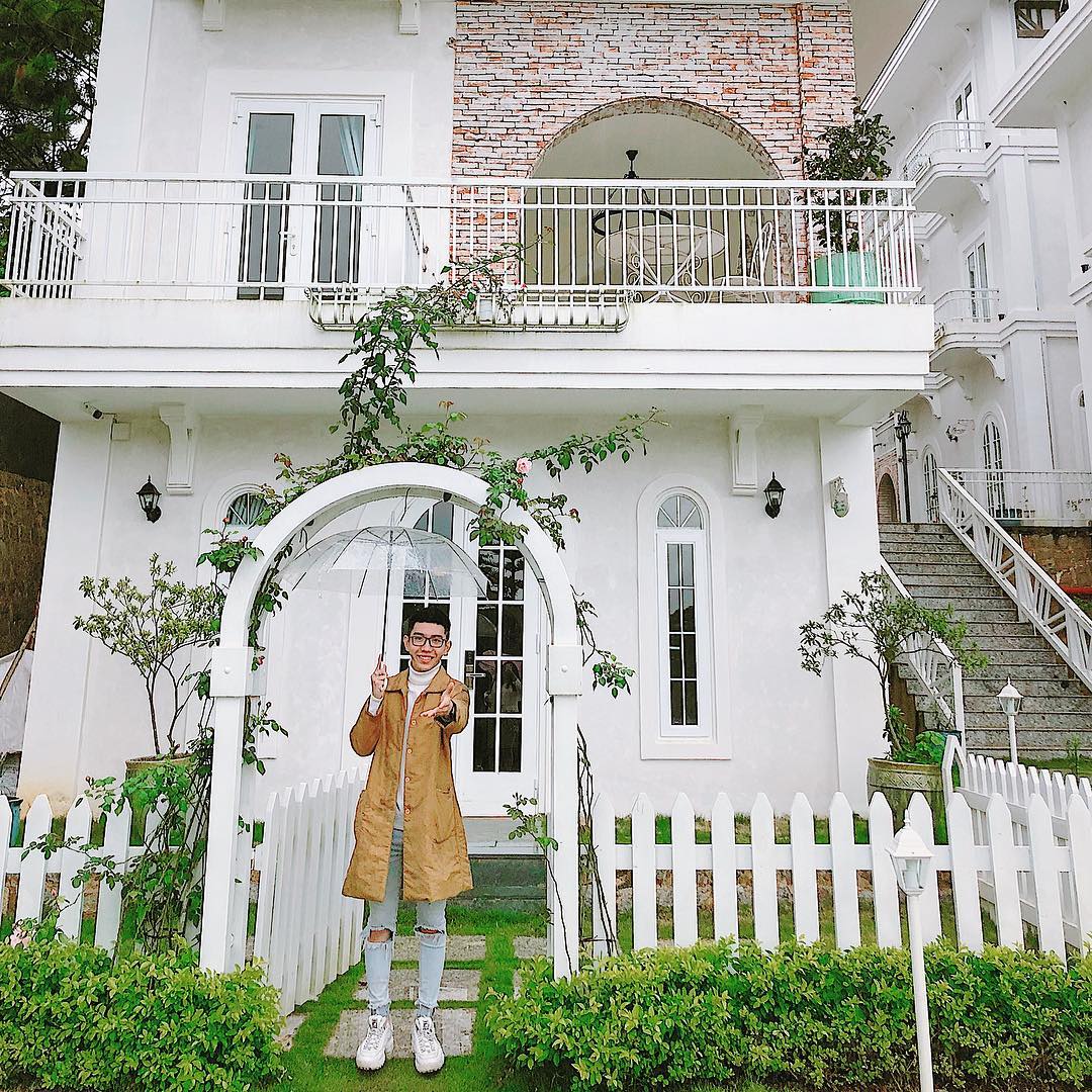 Sân vườn lãng mạn Dalat De Charme Village Đà Lạt