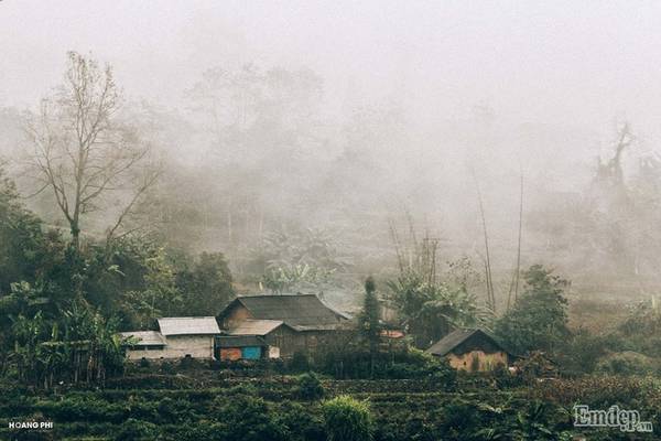 Bản làng của người Hà Nhì chìm trong sương mù Y Tý Lào Cai