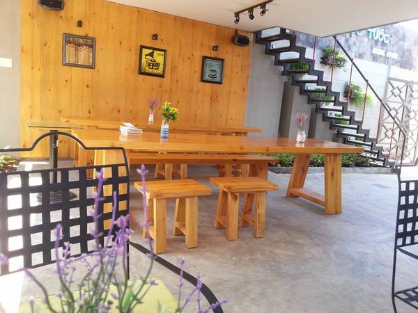 Quán tọa lạc tại số 9/9 đường Thi Sách, phường 8, gần bãi Sau, Vũng Tàu.