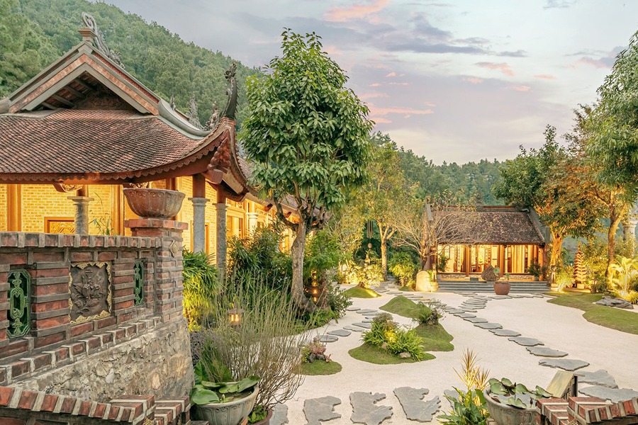 Khuôn viên thanh tịnh tại chùa Địa Tạng Phi Lai