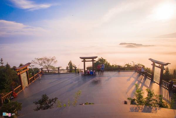 Chùa Linh Quy Pháp Ấn điểm đến yêu thích của du khách trẻ