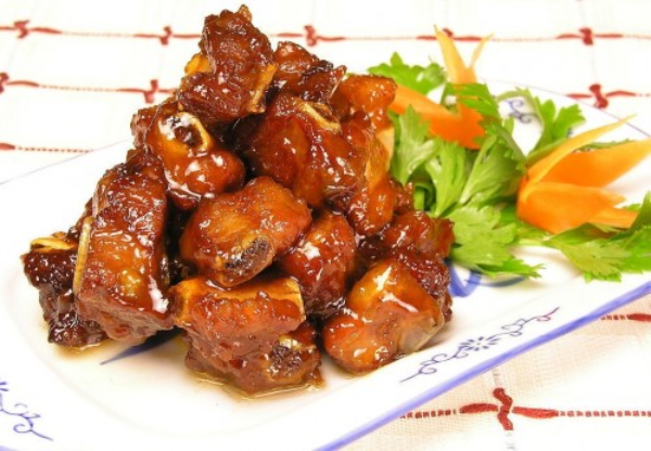 ngon-ngat-ngay-vi-ngot-thanh-cua-mon-suon-non-rim-nuoc-dua-ivivu-3