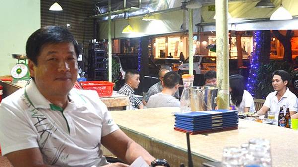 Không gian ấm cúng tại quán thịt nướng vỉa hè Sky Barbecue Sài Gòn