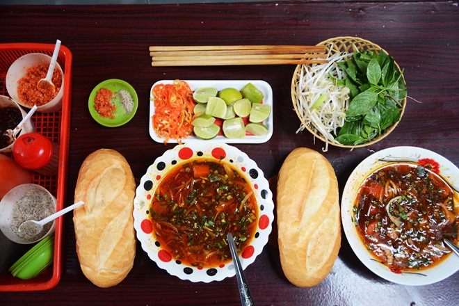 Quán níu kéo được thực khách bởi hương vị đậm đà, cay cay “cực đã” mà không phải quán nào cũng có