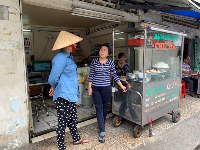Chiếc xe đẩy bán bún bò Huế kiểu Hoa ban đầu