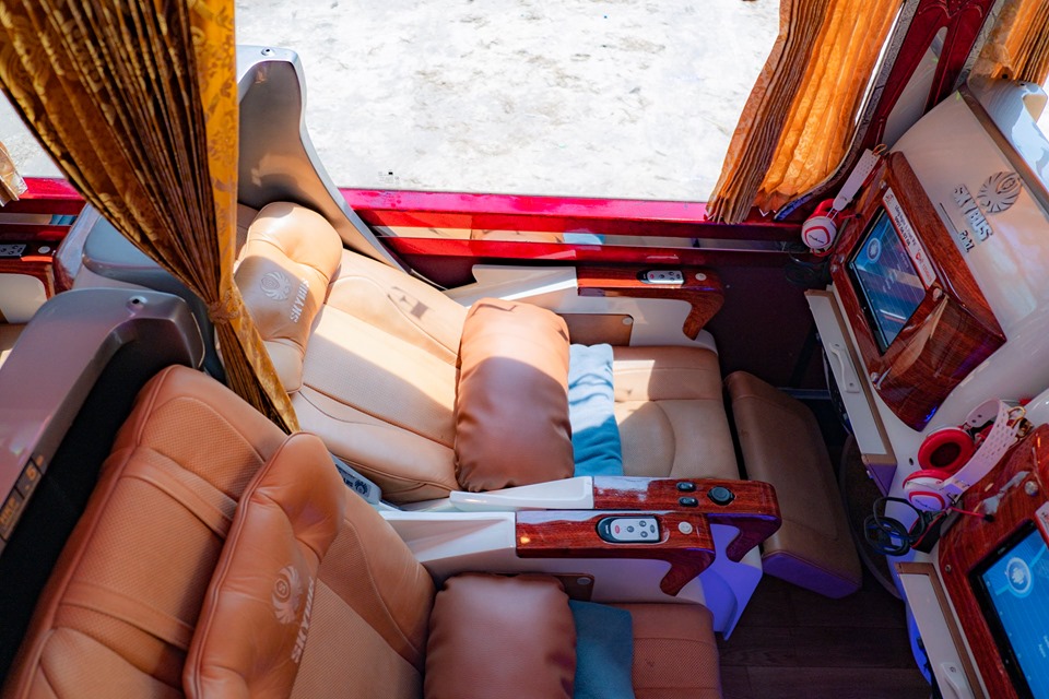 Giường nằm Nguyễn Kim Limousine Giường nằm thoải mái Nguyễn Kim Limousine