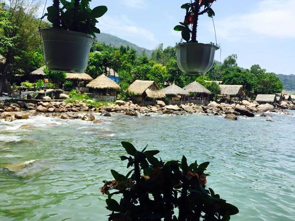 Không gian xanh Nhà hàng Bảy Ban Sơn Trà